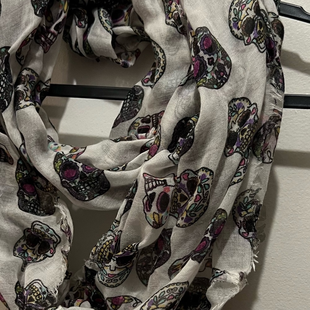 Halloween Women’s Infinity Wrap Cowl Scarves Trio Bundle Sugar Skull Pumpkin Bat - Picture 4 of 12